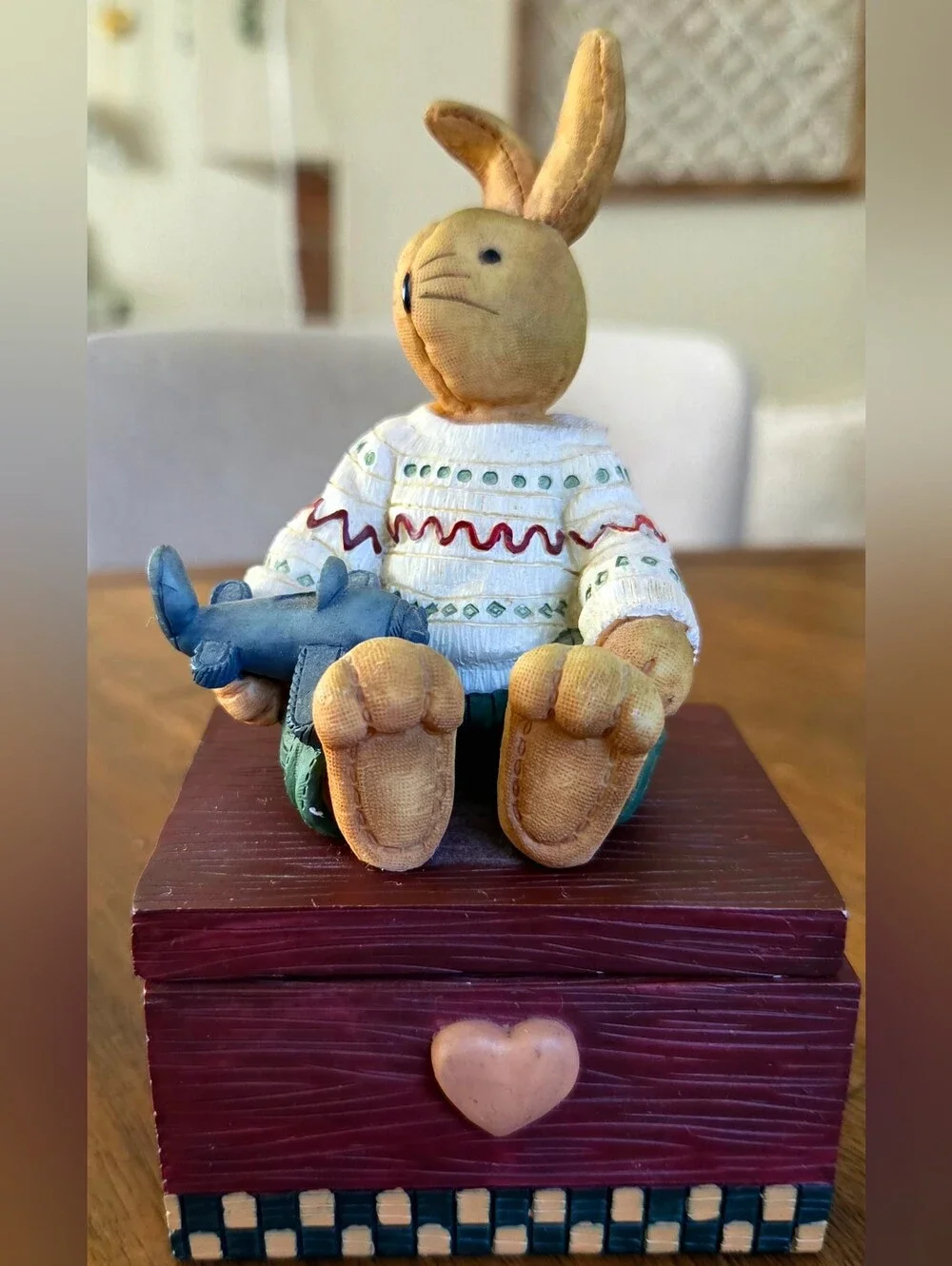 Vintage House of Lloyd Benjamin Bunny w/ Airplane – Mid-1990s Resin Keepsake